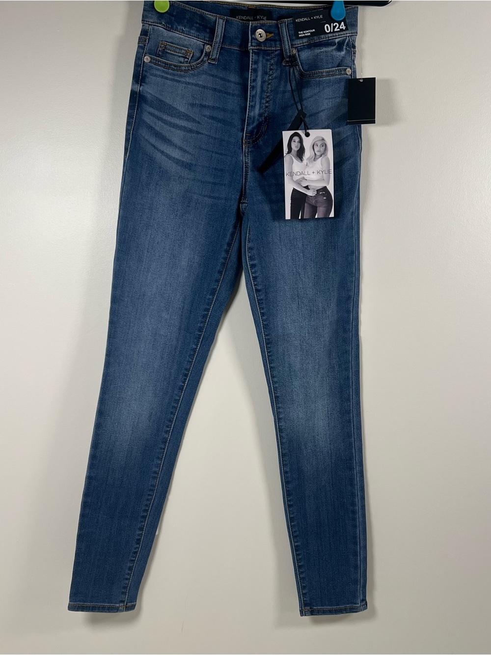 New With Tags KENDALL + KYLIE "The Kontour" High Rise Skinny Jeans